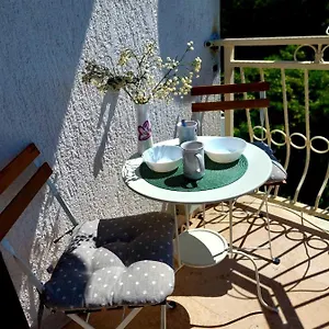 https://seaside-apartments-krk-island.primorje-gorskikotar.com